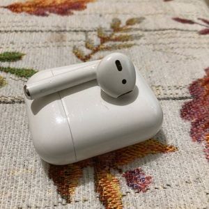 Left AirPod 1st Gen.